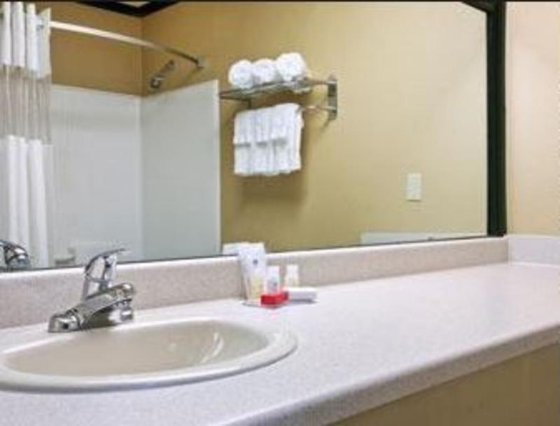 Quality Inn テクサーカナ 部屋 写真